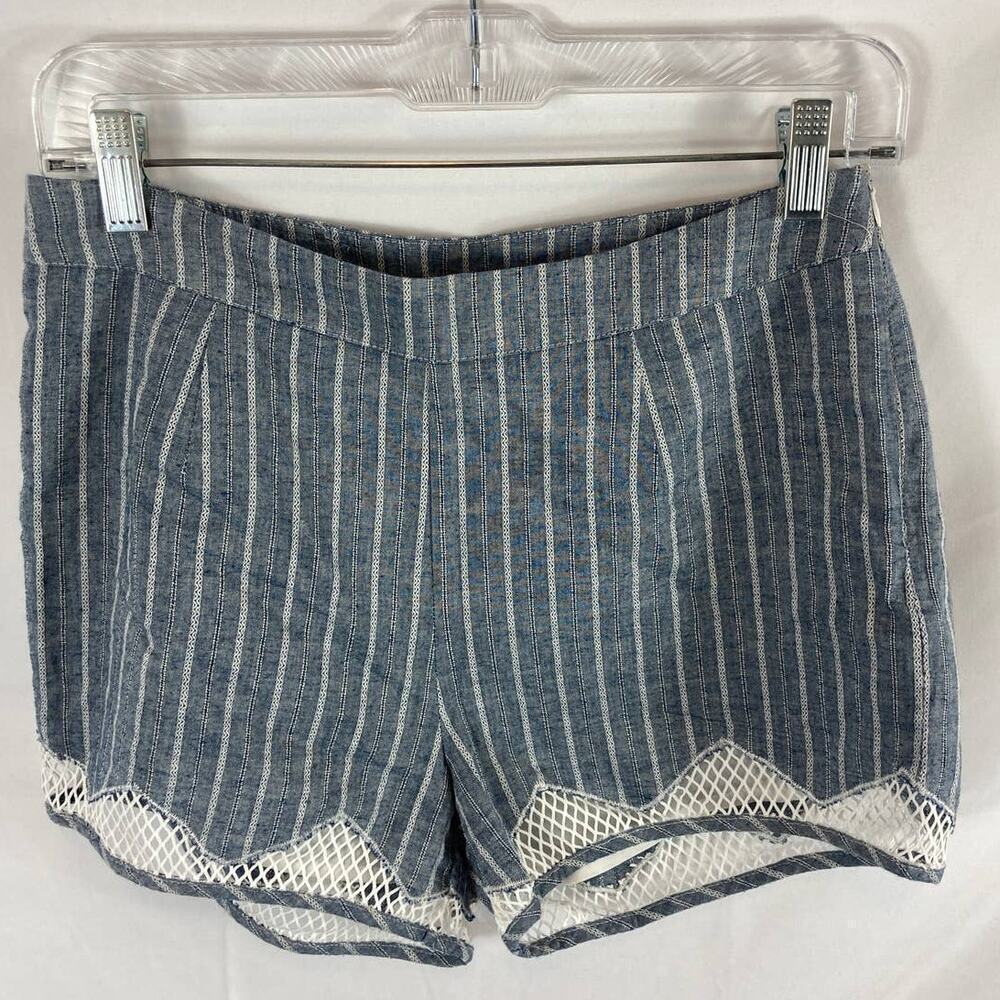 Hem & Thread Striped Chambray Shorts Size small